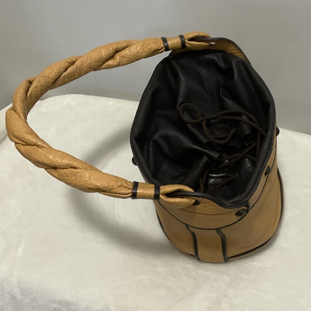 Gorgeous Vintage Fendi Palazzo Bucket Bag - Picture 3 of 11
